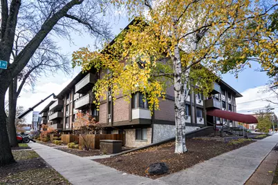 2025 E Greenwich Ave #219, Milwaukee, WI 53211 - Photo 2