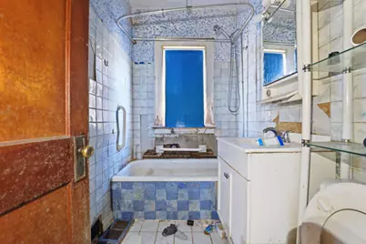 4058 N 24th Pl, Milwaukee, WI 53209 - Photo 6