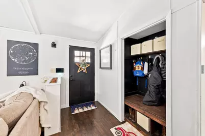 5725  Charles St, Racine, WI 53402 - Photo 8