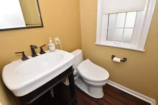 7200 W Locust St, Milwaukee, WI 53210 - Photo 16