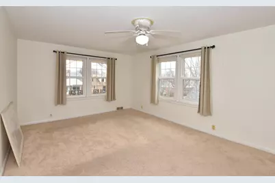 7200 W Locust St, Milwaukee, WI 53210 - Photo 18