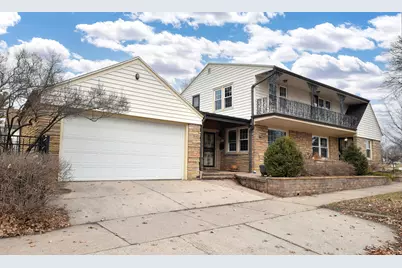 7200 W Locust St, Milwaukee, WI 53210 - Photo 38