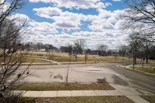 7200 W Locust St, Milwaukee, WI 53210 - Photo 30