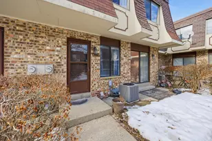 6113 W Calumet Rd, Milwaukee, WI 53223 - Photo 26