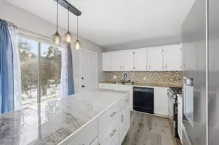 6113 W Calumet Rd, Milwaukee, WI 53223 - Photo 4