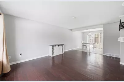 6113 W Calumet Rd, Milwaukee, WI 53223 - Photo 8