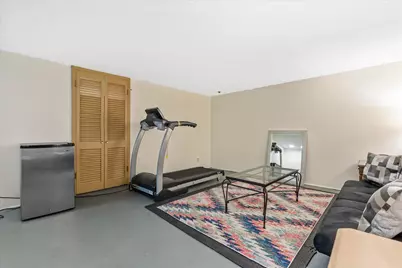 4958 W Colonial Ct, Greenfield, WI 53220 - Photo 18