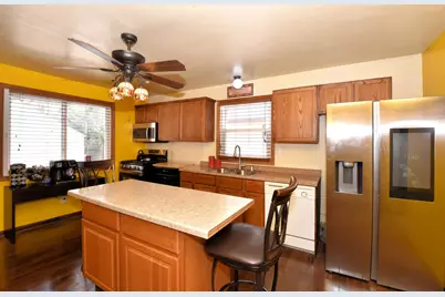 4040 N 11th St, Milwaukee, WI 53209 - Photo 10