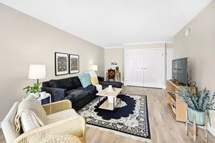 12980 W Bluemound Rd, Elm Grove, WI 53122 - Photo 10