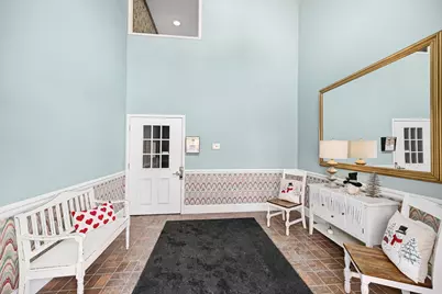 12980 W Bluemound Rd #108, Elm Grove, WI 53122 - Photo 4