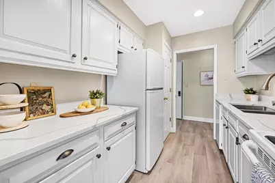 12980 W Bluemound Rd #108, Elm Grove, WI 53122 - Photo 16