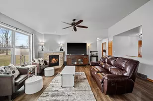 3228 Sherman Parc Cir, Jackson, WI 53037 - Photo 4