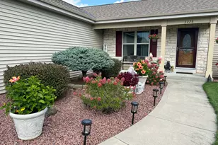 3228 Sherman Parc Cir, Jackson, WI 53037 - Photo 2