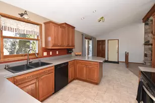 2940 Woodland Ct, Richfield, WI 53017 - Photo 12