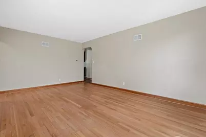 3251 N 94th St, Milwaukee, WI 53222 - Photo 10