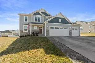 431 Nottingham Dr, Racine, WI 53182 - Photo 2