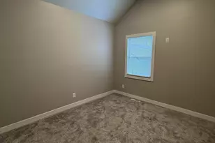 340 E Archer Ave, Milwaukee, WI 53207 - Photo 8