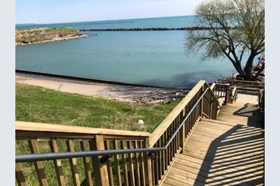 3930 S Lake Dr #511, Saint Francis, WI 53235 - Photo 38