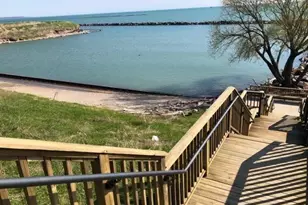 3930 S Lake Dr, Saint Francis, WI 53235 - Photo 38