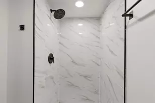 8424 N Fox Croft Ln, Fox Point, WI 53217 - Photo 22