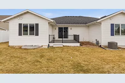 1392  Rosewood Trl, Onalaska, WI 54650 - Photo 22