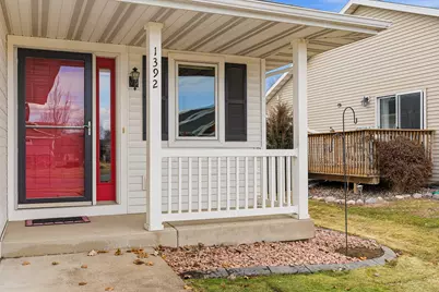 1392  Rosewood Trl, Onalaska, WI 54650 - Photo 2