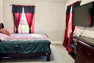 6183 S 40th St, Greenfield, WI 53221 - Photo 30