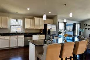 6183 S 40th St, Greenfield, WI 53221 - Photo 14