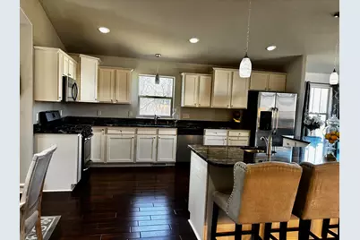 6183 S 40th St, Greenfield, WI 53221 - Photo 14