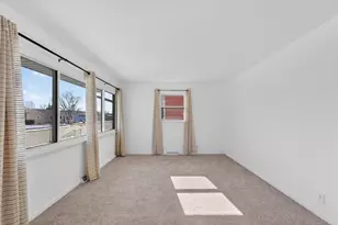 1910 Shoop St, Racine, WI 53404 - Photo 4