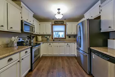 1370 S 122nd St, West Allis, WI 53214 - Photo 14