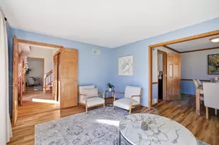 858 Laureate Dr, Pewaukee, WI 53072 - Photo 8