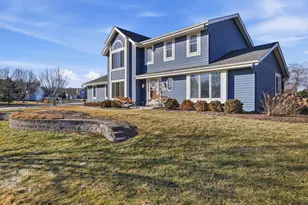 858 Laureate Dr, Pewaukee, WI 53072 - Photo 34