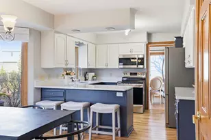 858 Laureate Dr, Pewaukee, WI 53072 - Photo 14