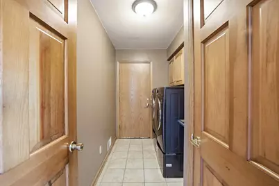 858  Laureate Dr, Pewaukee, WI 53072 - Photo 28