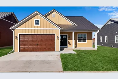 112  Luxembourg Brotherhood Blvd, Belgium, WI 53004 - Photo 2