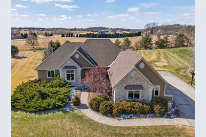 N60W27257  Trappers Run, Merton, WI 53089 - Photo 1