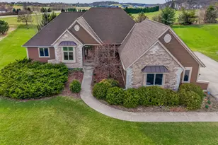 N60W27257 Trappers Run, Merton, WI 53089 - Photo 2