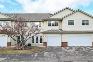 2418 Fox River Pkwy, Waukesha, WI 53189 - Photo 22