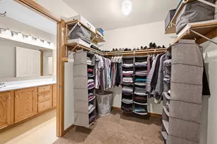 2418 Fox River Pkwy, Waukesha, WI 53189 - Photo 16