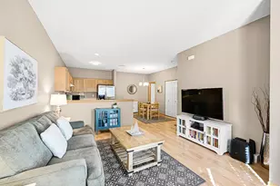 2418 Fox River Pkwy, Waukesha, WI 53189 - Photo 6