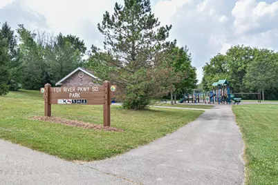 2418  Fox River Pkwy #I, Waukesha, WI 53189 - Photo 28