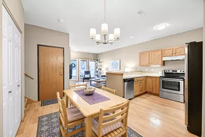 2418  Fox River Pkwy #I, Waukesha, WI 53189 - Photo 8