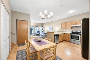 2418 Fox River Pkwy, Waukesha, WI 53189 - Photo 8