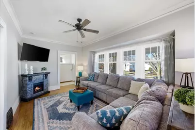 8223  Portland Ave, Wauwatosa, WI 53213 - Photo 2