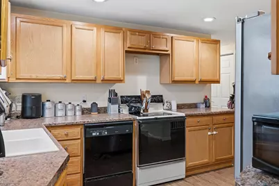 222  Lincoln Ave, West Salem, WI 54669 - Photo 10