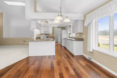 W173N8035  Shady Ln, Menomonee Falls, WI 53051 - Photo 24