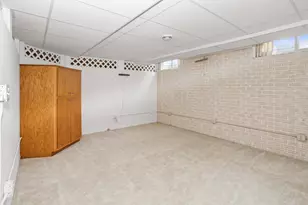 W173N8035 Shady Ln, Menomonee Falls, WI 53051 - Photo 18