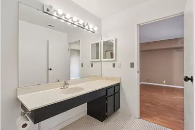 9169 N 70th St #5, Milwaukee, WI 53223 - Photo 14