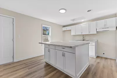 213  Maria St, Waukesha, WI 53188 - Photo 6